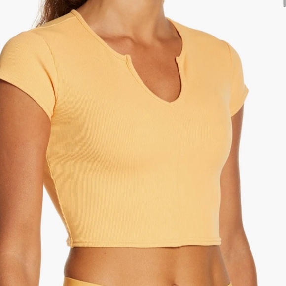 Alo Ribbed Top - Picture 2 of 3